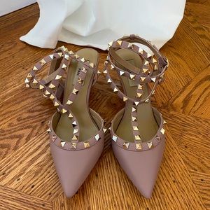 Kaitlyn Pan Nude Rockstud Stiletto